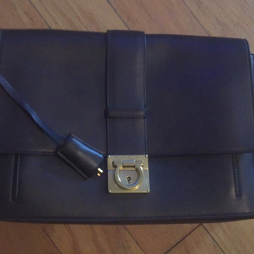 Beautiful ferragamo cross body